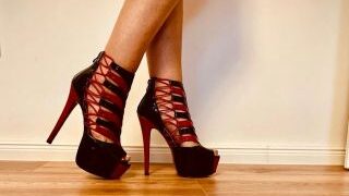 Zora-Enn hat 3 neue Videos im Private Shop hochgeladen