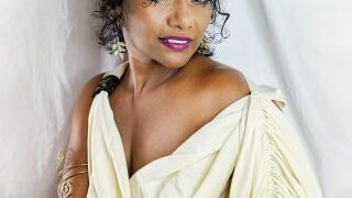 QueenNaomi hat 3 neue Videos im Private Shop hochgeladen