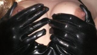 AminaCute hat 3 neue Videos im Private Shop hochgeladen