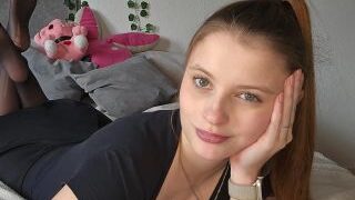 Skylar-Sweet hat 1 neues Video im Private Shop hochgeladen