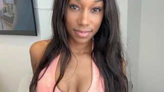 Nicki-Jenna hat 1 neues Video im Private Shop hochgeladen