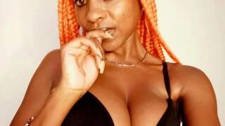 Queen-Adora hat 1 neues Video im Private Shop hochgeladen