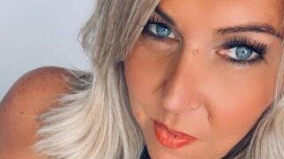 AurelieNoir hat 2 neue Videos im Private Shop hochgeladen