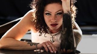 Sydney-Schmid hat 1 neues Video im Private Shop hochgeladen